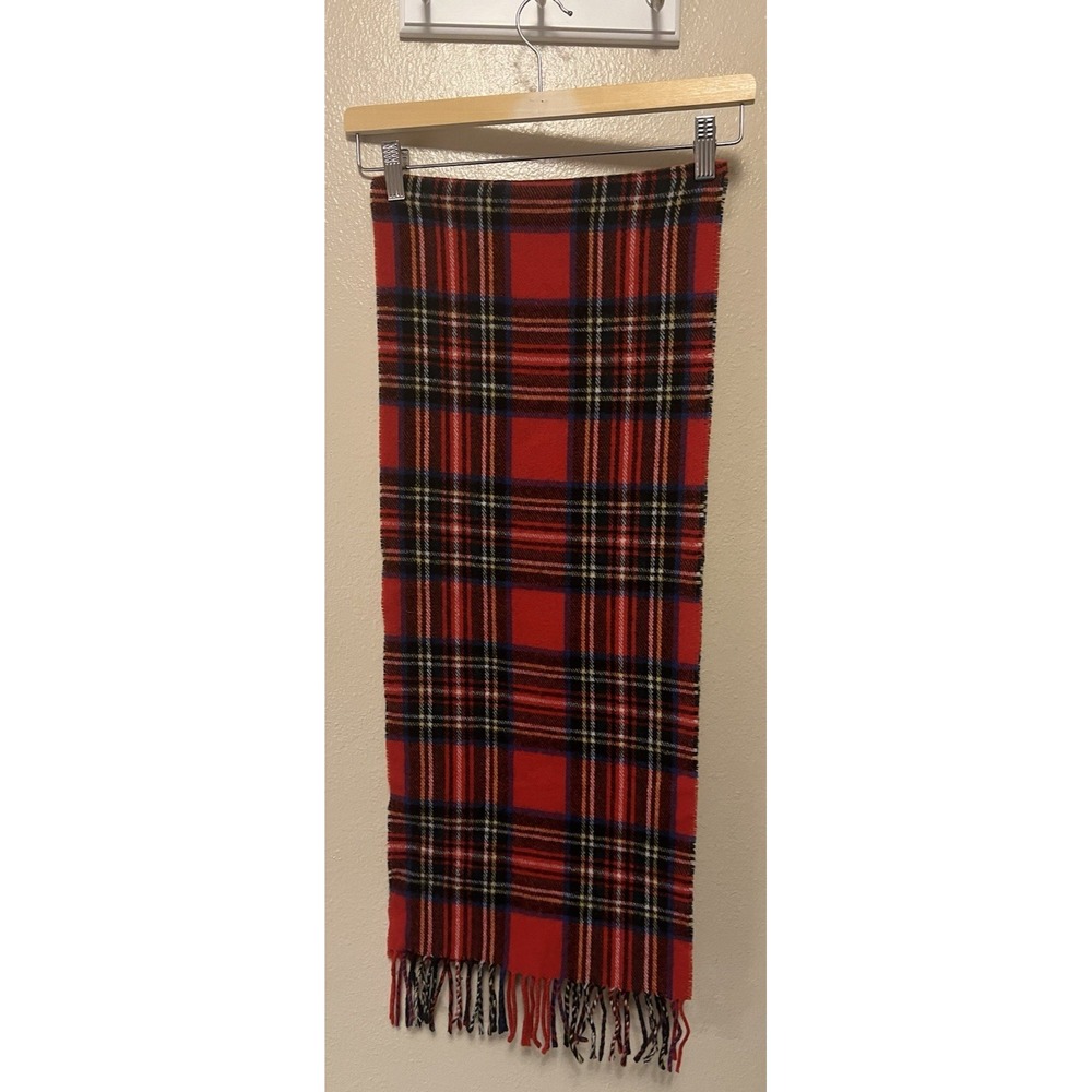 Craigmill Royal Stewart Lambswool Pure New‎ Wool Red Plaid Scarf Fringe Scotland